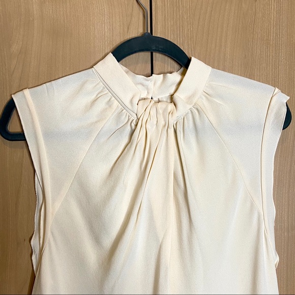 Moschino cheapandchic ivory silk sleeveless top - Picture 3 of 9